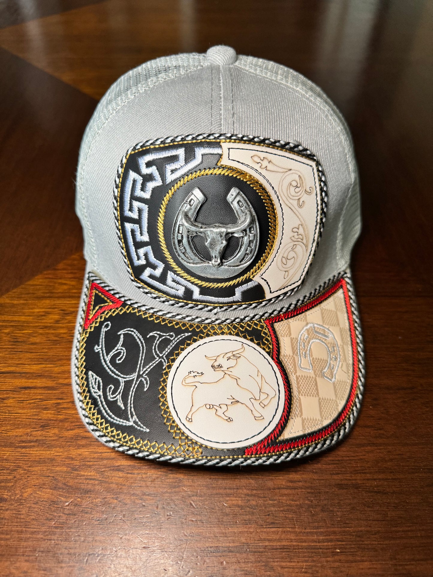 Gallo/Toro/Caballo - Gorras Vaqueras